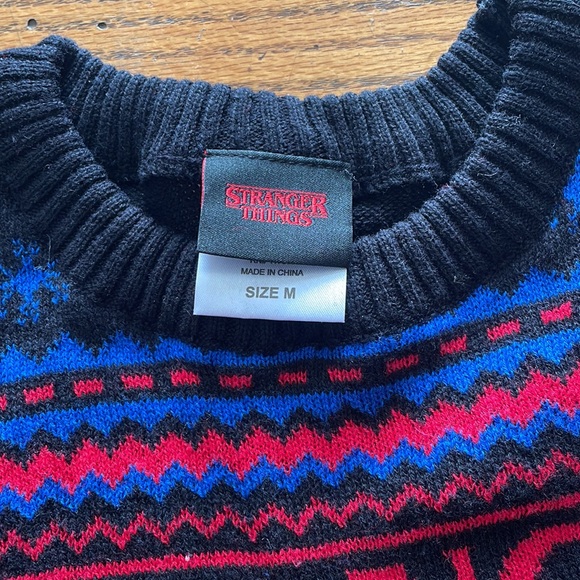Stranger Things Sweater. Size Medium. - Picture 6 of 6